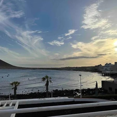 Romantic Oceanview Villa Retreat In Sunny Tenerife Appartement Radazul